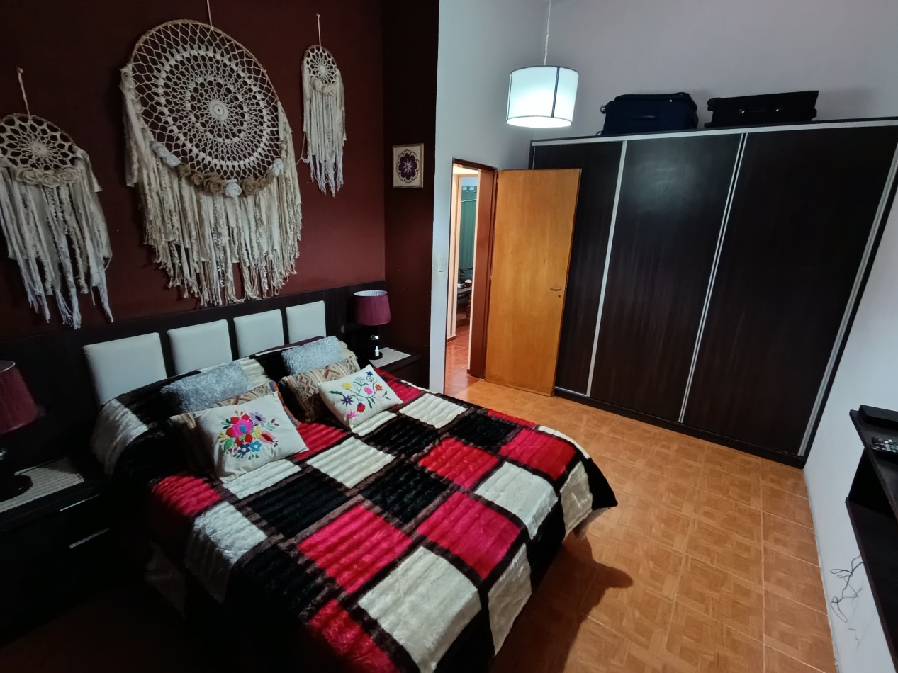 Oportunidad en B° Matienzo - Casa con jardin y cochera por USD 48.000