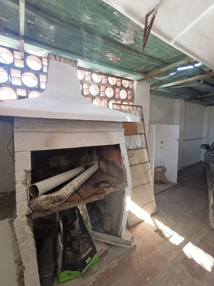 Vendo casa + Local en los Naranjos!