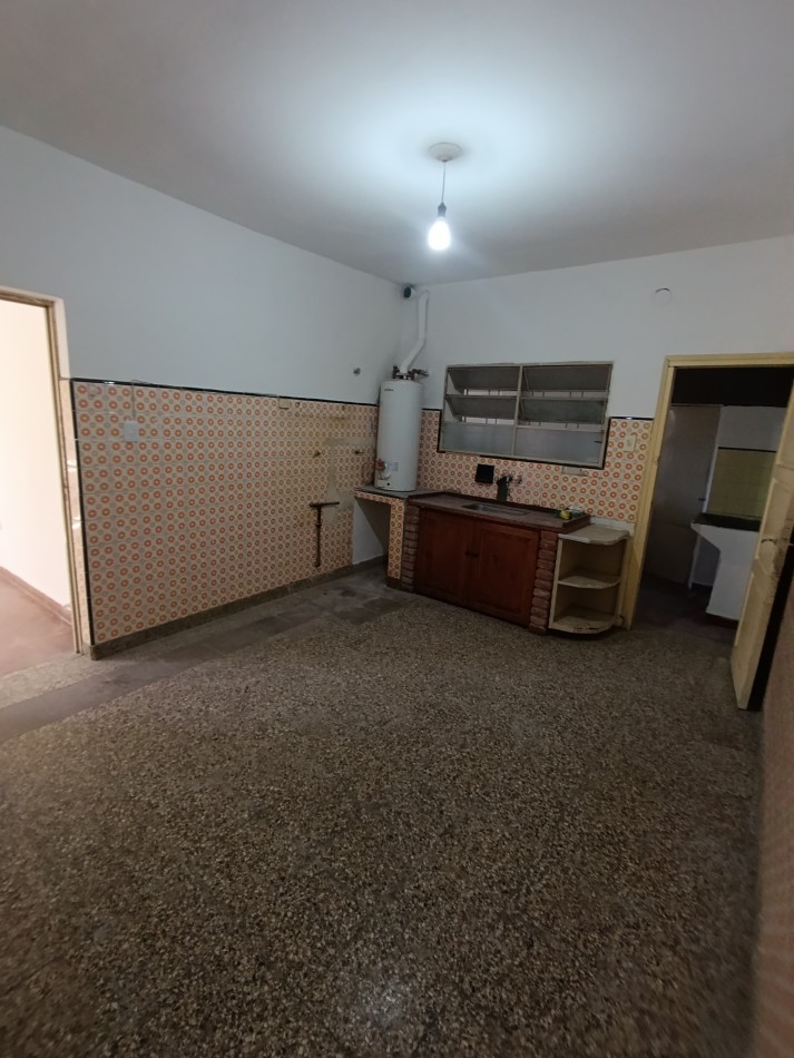 Vendo casa + Local en los Naranjos!