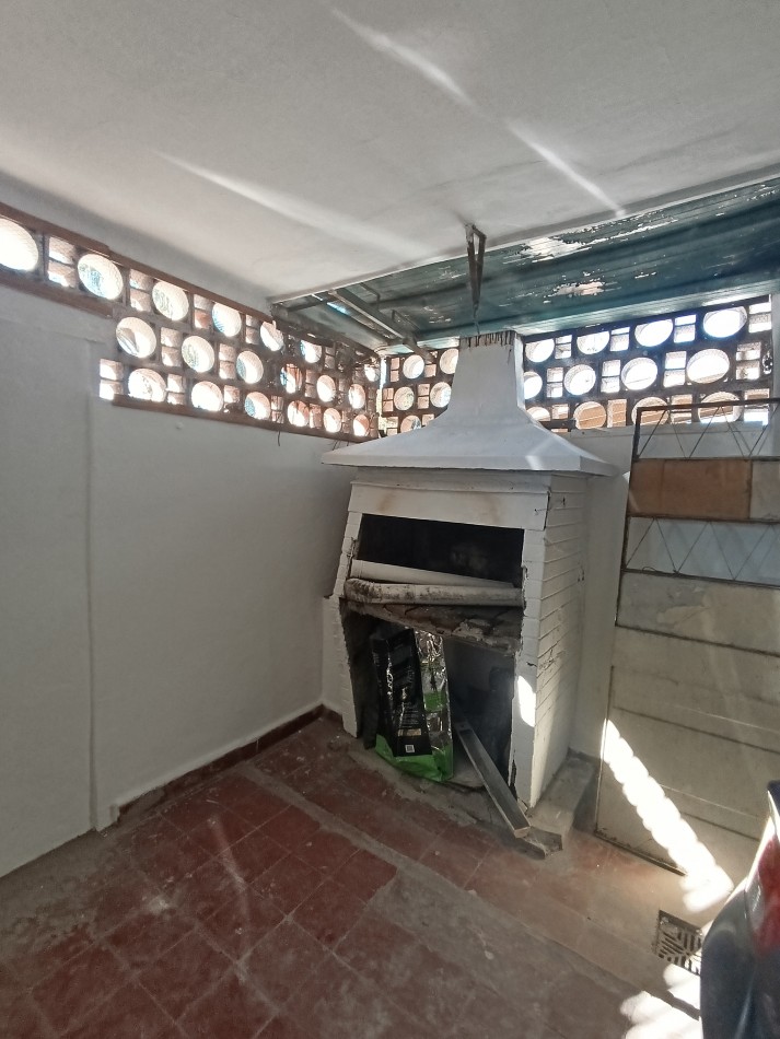 Vendo casa + Local en los Naranjos!