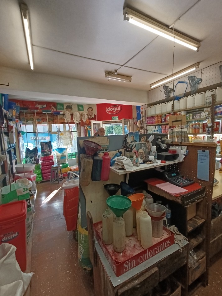 Vendo casa + Local en los Naranjos!
