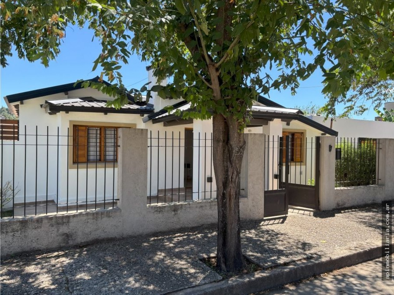 VENTA CASA 3 DORMITORIOS EN BARRIO LOS MANANTIALES C. PAZ
