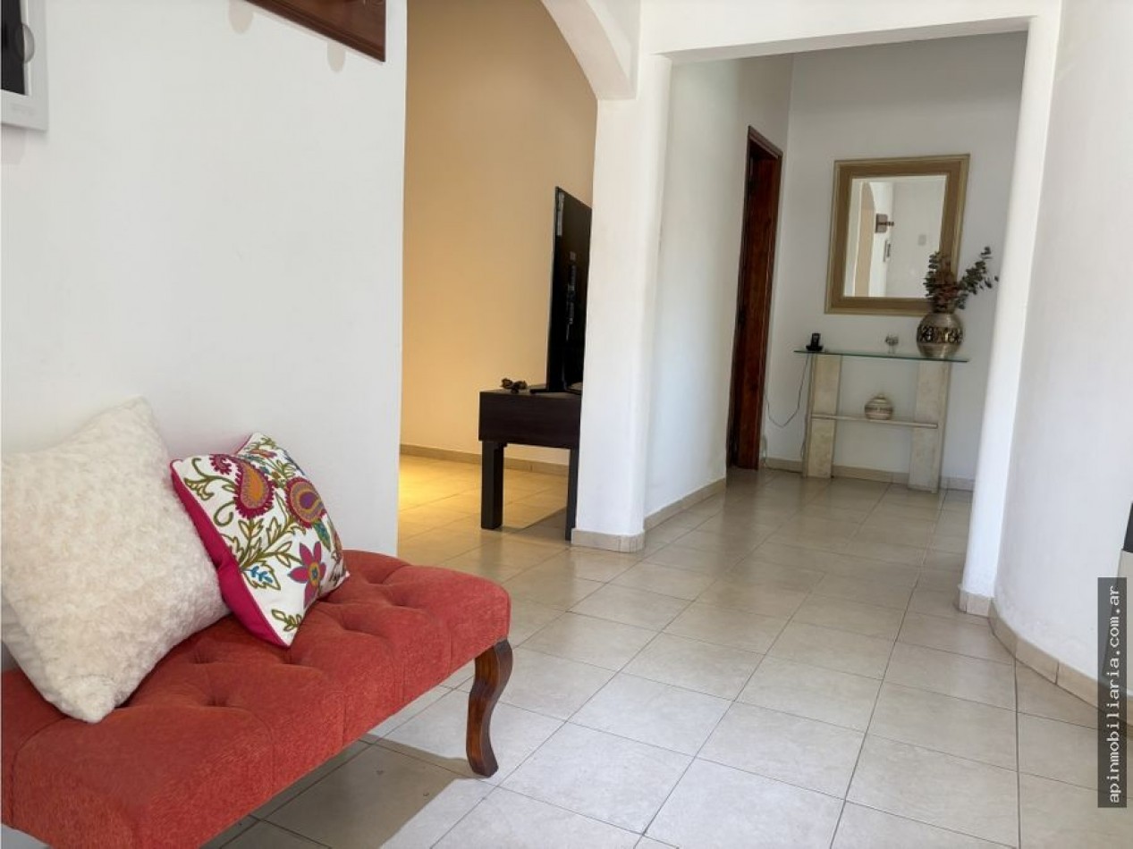 VENTA CASA 3 DORMITORIOS EN BARRIO LOS MANANTIALES C. PAZ