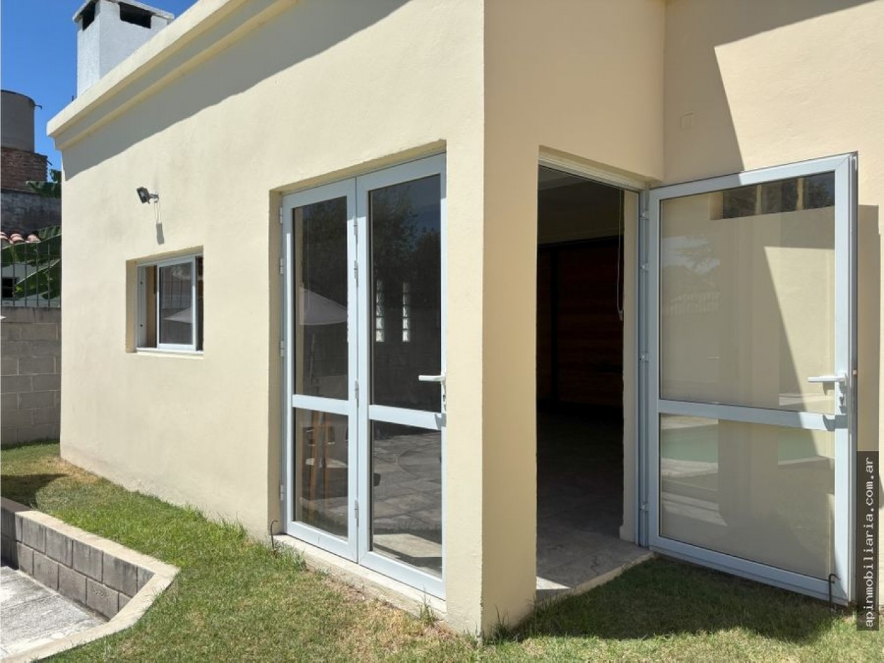 VENTA CASA 3 DORMITORIOS EN BARRIO LOS MANANTIALES C. PAZ