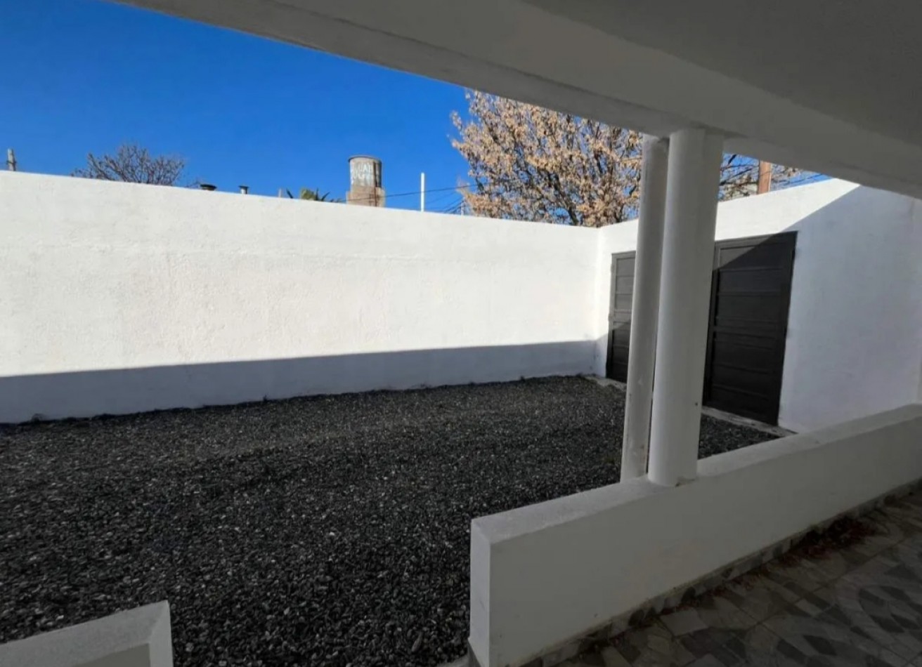 Propiedad remodelada a nueva Rosedal 2d.