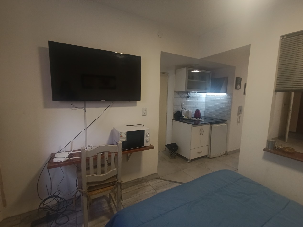 Alquilo Monoambiente amoblado 