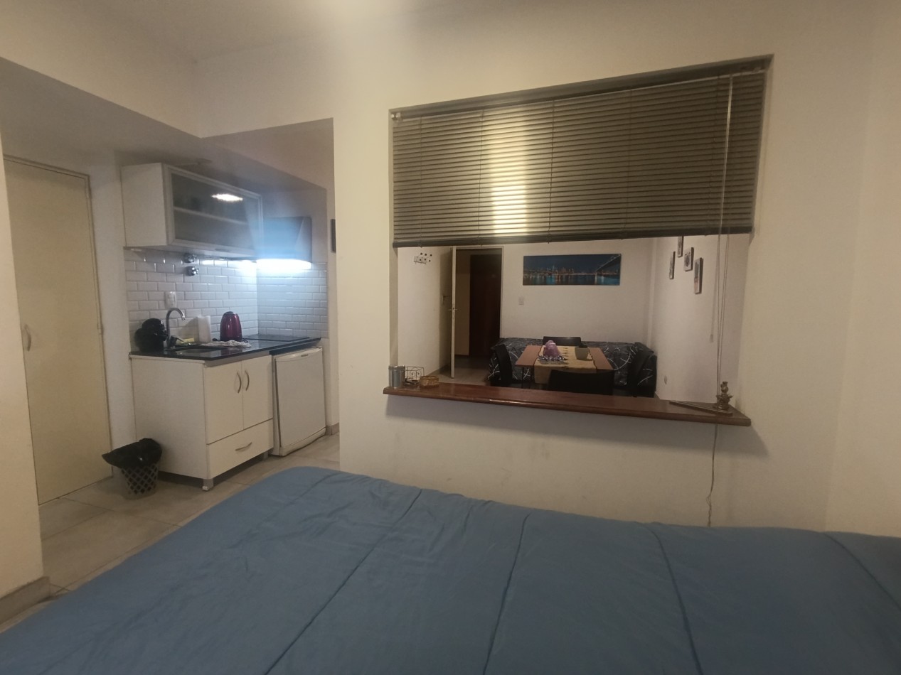 Alquilo Monoambiente amoblado 