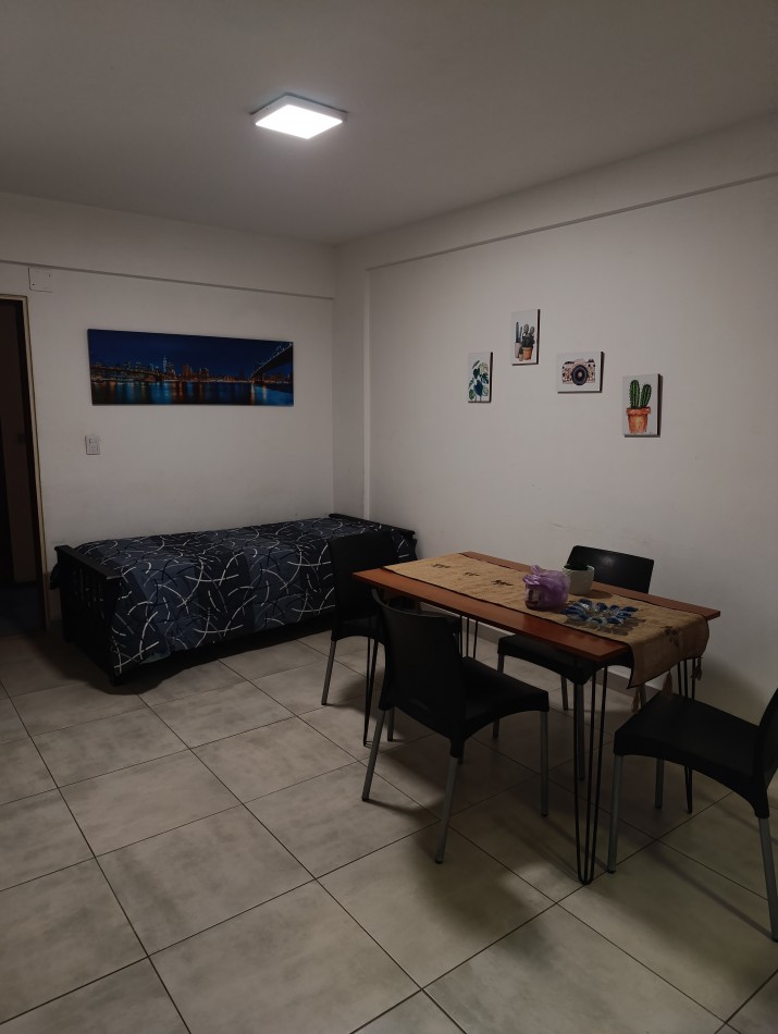 Alquilo Monoambiente amoblado 