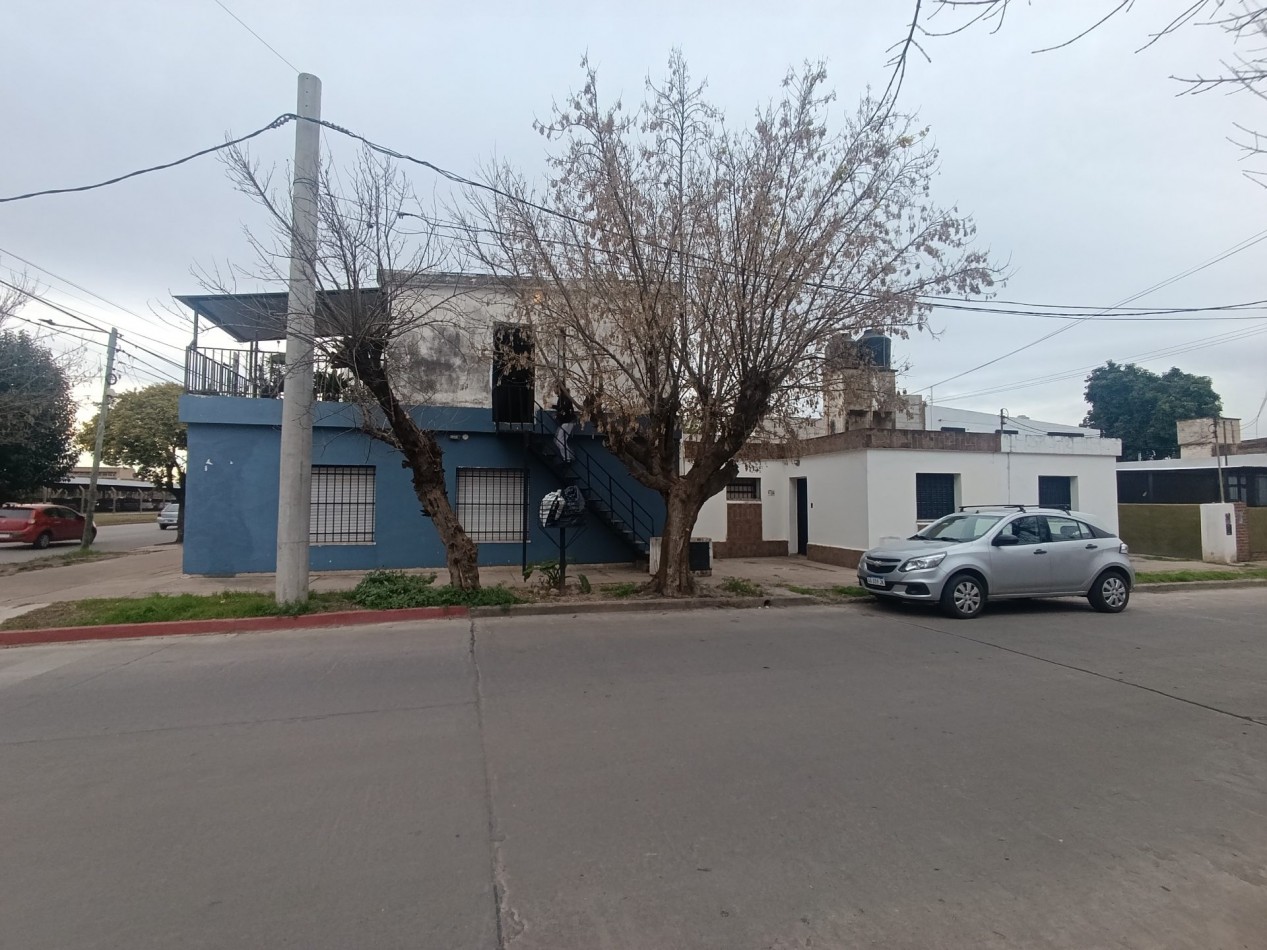 Vendo salon comercial+ 3 Dptos B Parque Velez Sarsfield 
