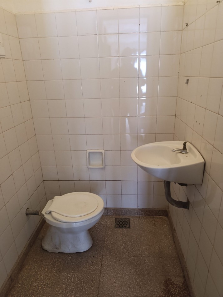 Vendo salon comercial+ 3 Dptos B Parque Velez Sarsfield 