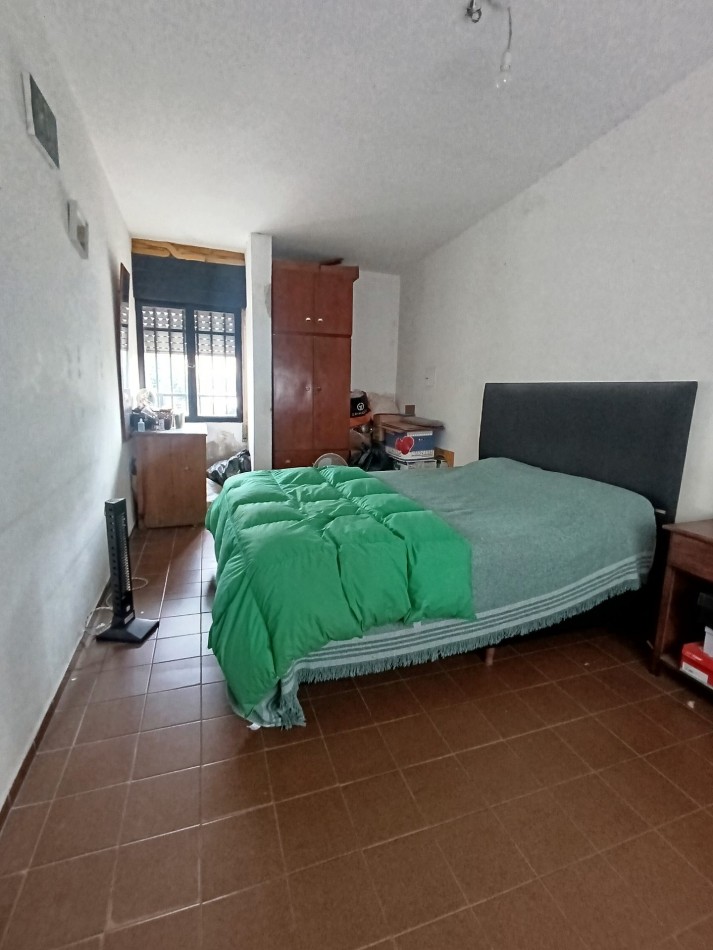 Vendo salon comercial+ 3 Dptos B Parque Velez Sarsfield 