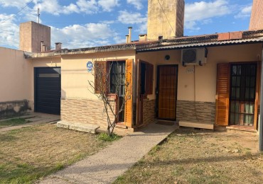 Oportunidad en B° Matienzo - Casa con jardin y cochera por USD 48.000